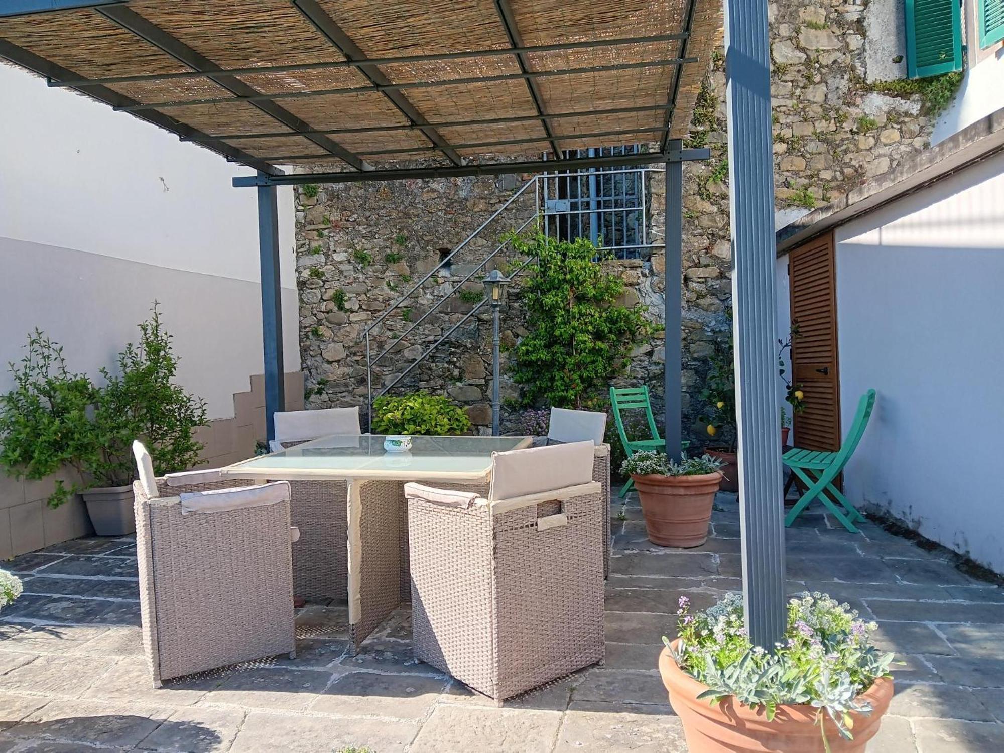 Monti Guesthouse Monti di Licciana Nardi Extérieur photo