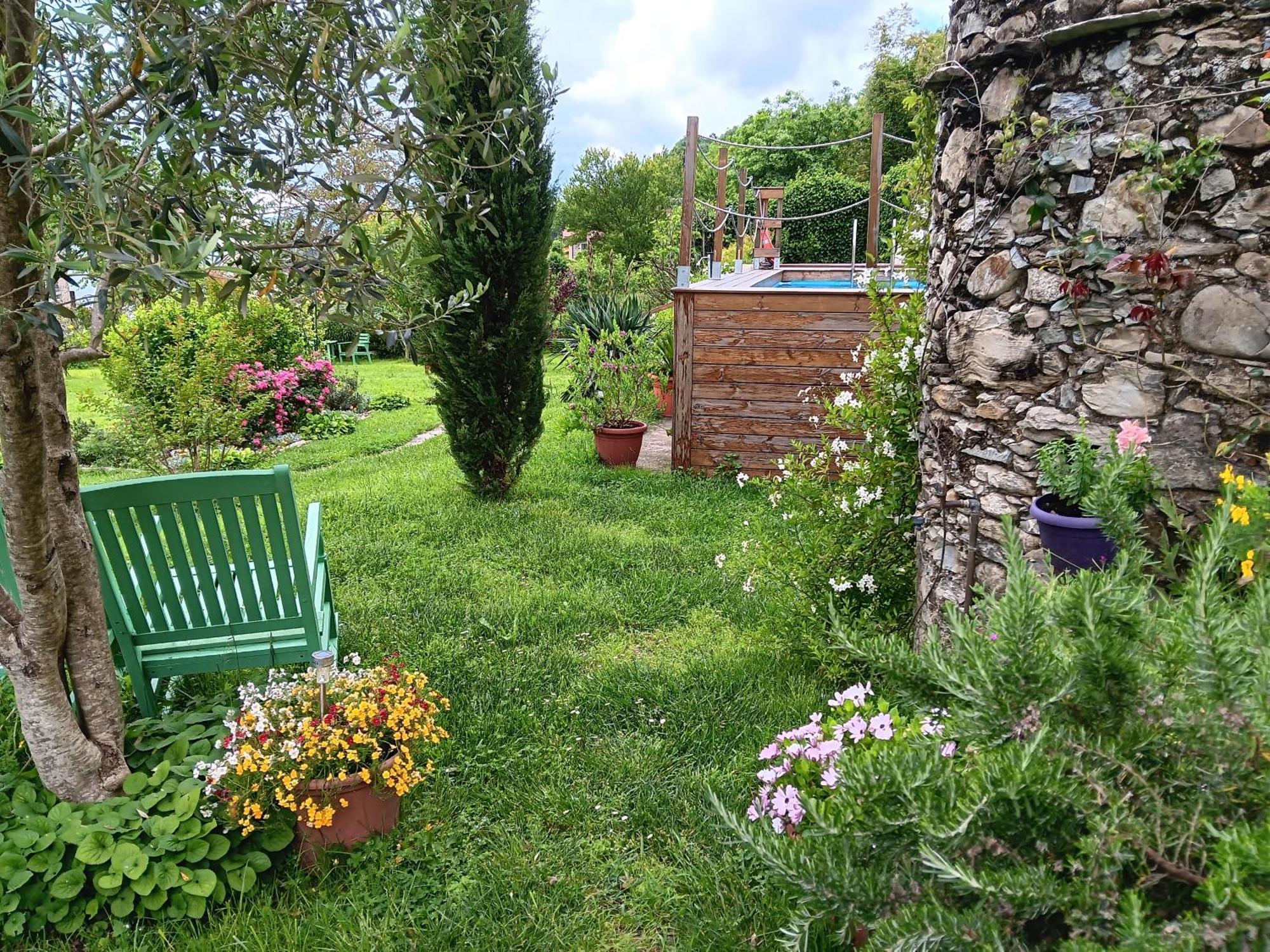 Monti Guesthouse Monti di Licciana Nardi Extérieur photo